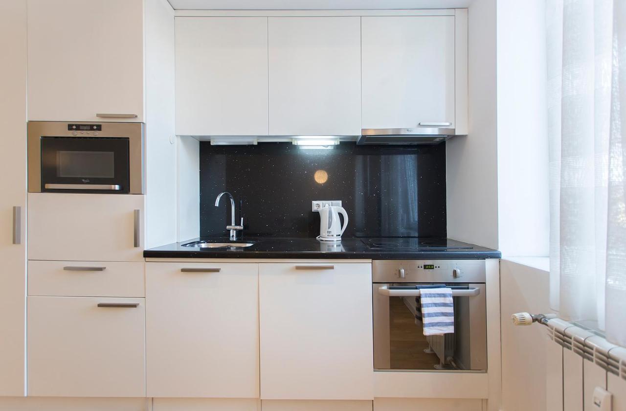 Modern Apartment In The City Center 소피아 외부 사진